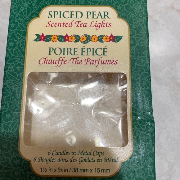 A variety of votive candle refills - Picture 4 of 5